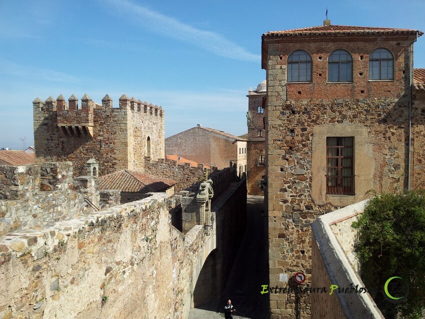 Ver Muralla de Cáceres