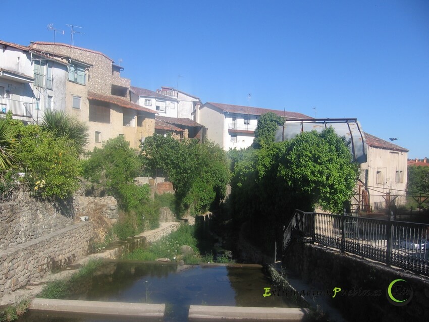 Ver Arroyo de Lágina