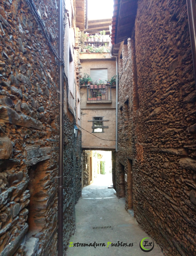 Ver Calle típica de Robledillo de Gata