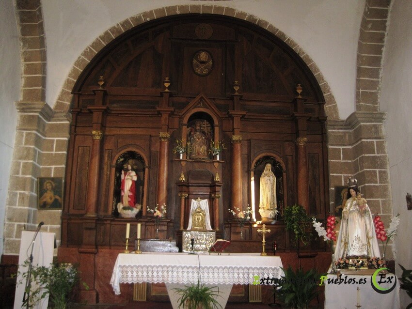 Ver Retablo iglesia de Benquerencia