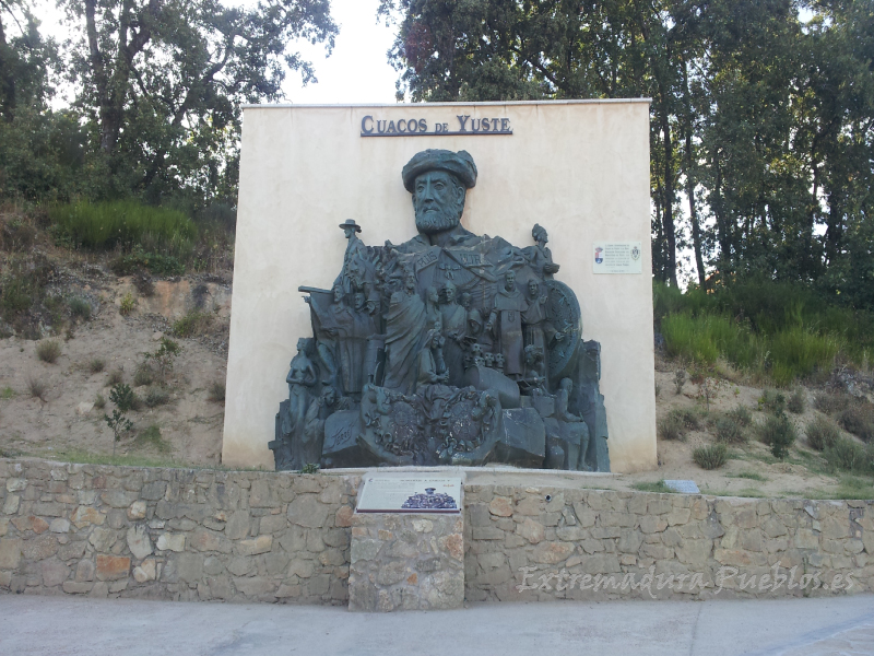 Ver Monumento a Carlos V